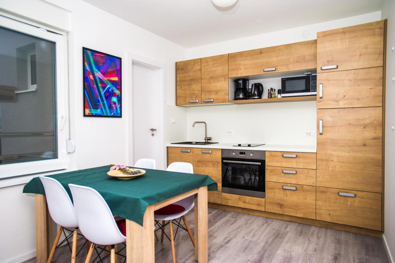 Apartments Jedro เพทรอซาเน ภายนอก รูปภาพ